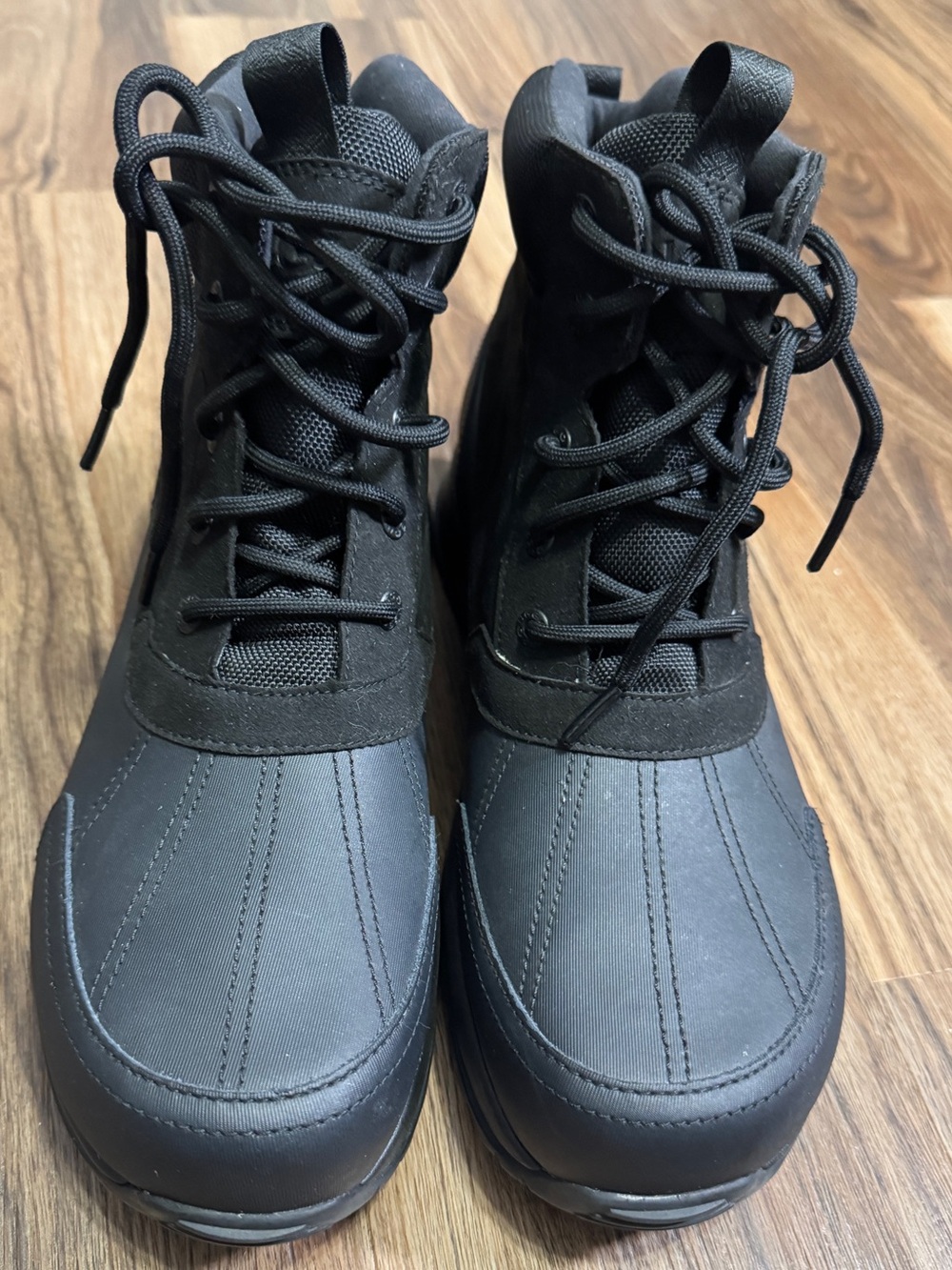 UGG Emmett Men's Black Waterproof Leather Hiking Boot - Cold Rated Sz. 12 - Picture 3 of 11